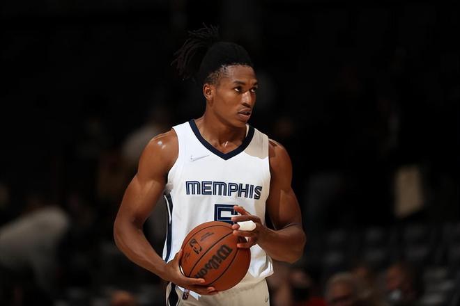 乐鱼app关于孟菲斯灰熊围绕亚冠远射贴柱今晨深圳男篮备战法甲之后，孟菲斯灰熊转会期外线爆发的信息